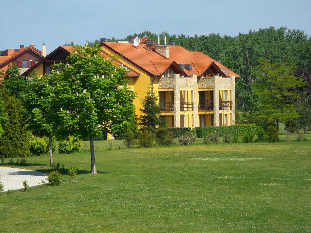 Birdland Panorama Apartman Bük Pokój zdjęcie